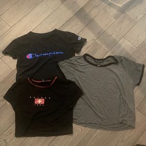 𝔹𝕌ℕ𝔻𝕃𝔼 𝕊𝔸𝕃𝔼‼️3 shirts for 20‼️